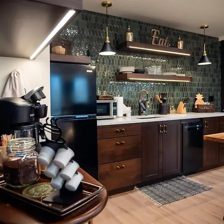 Downtown Boise Sunset Ave Romantic Private Suite